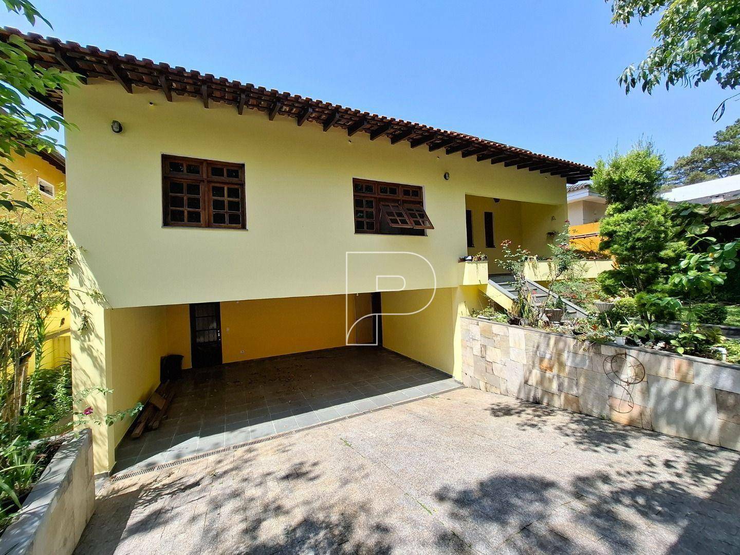 Casa de Condomínio para alugar com 3 quartos, 400m² - Foto 2