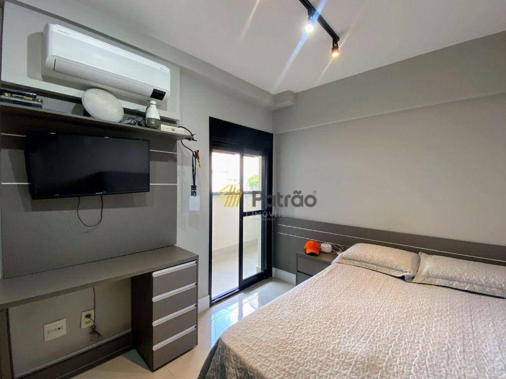 Apartamento à venda com 3 quartos, 200m² - Foto 25