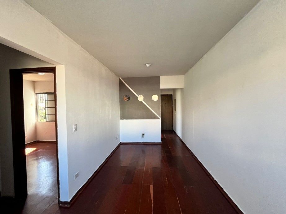 Apartamento à venda com 2 quartos, 61m² - Foto 2