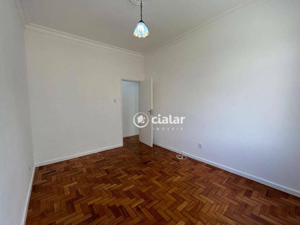 Apartamento à venda com 2 quartos, 72m² - Foto 19