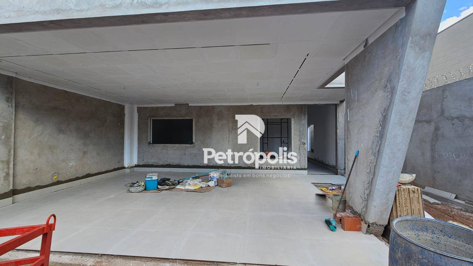 Casa à venda com 3 quartos, 170m² - Foto 1