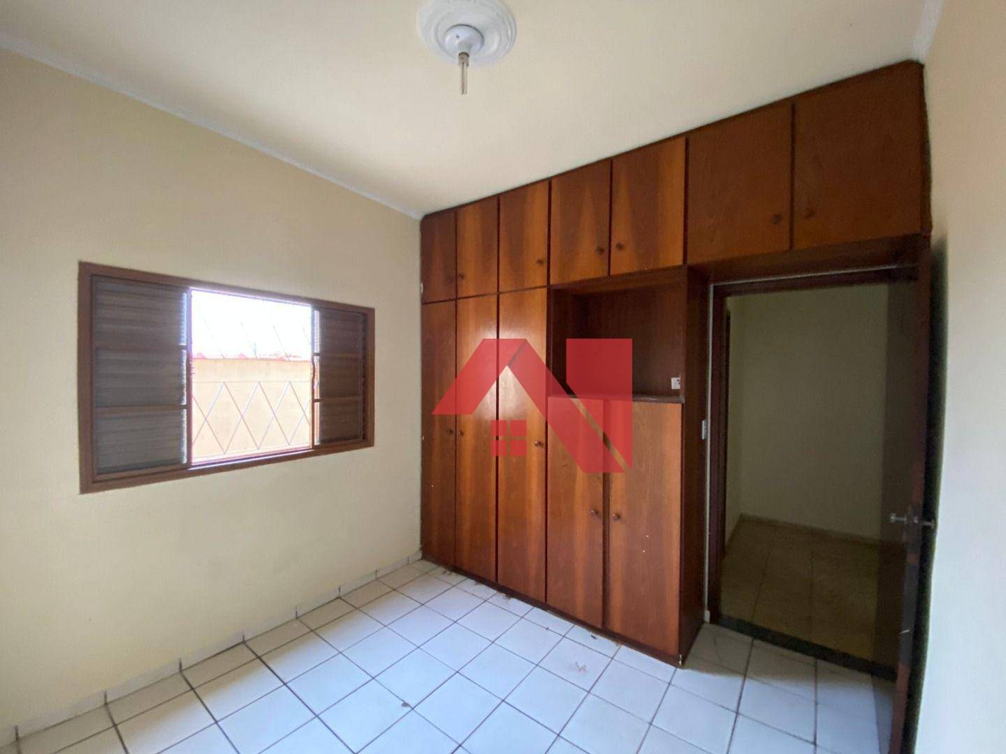 Casa para alugar com 3 quartos, 120m² - Foto 12