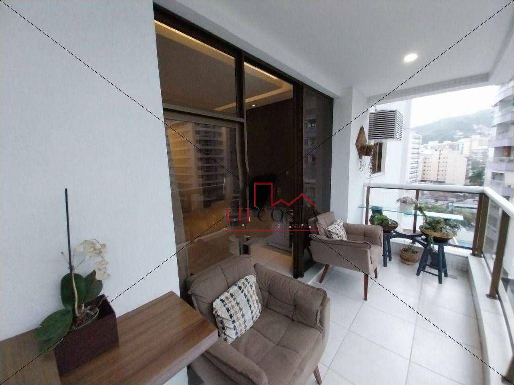 Apartamento à venda com 3 quartos, 115m² - Foto 1