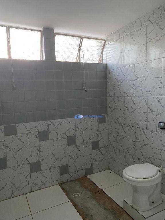 Casa para alugar com 4 quartos, 379m² - Foto 18