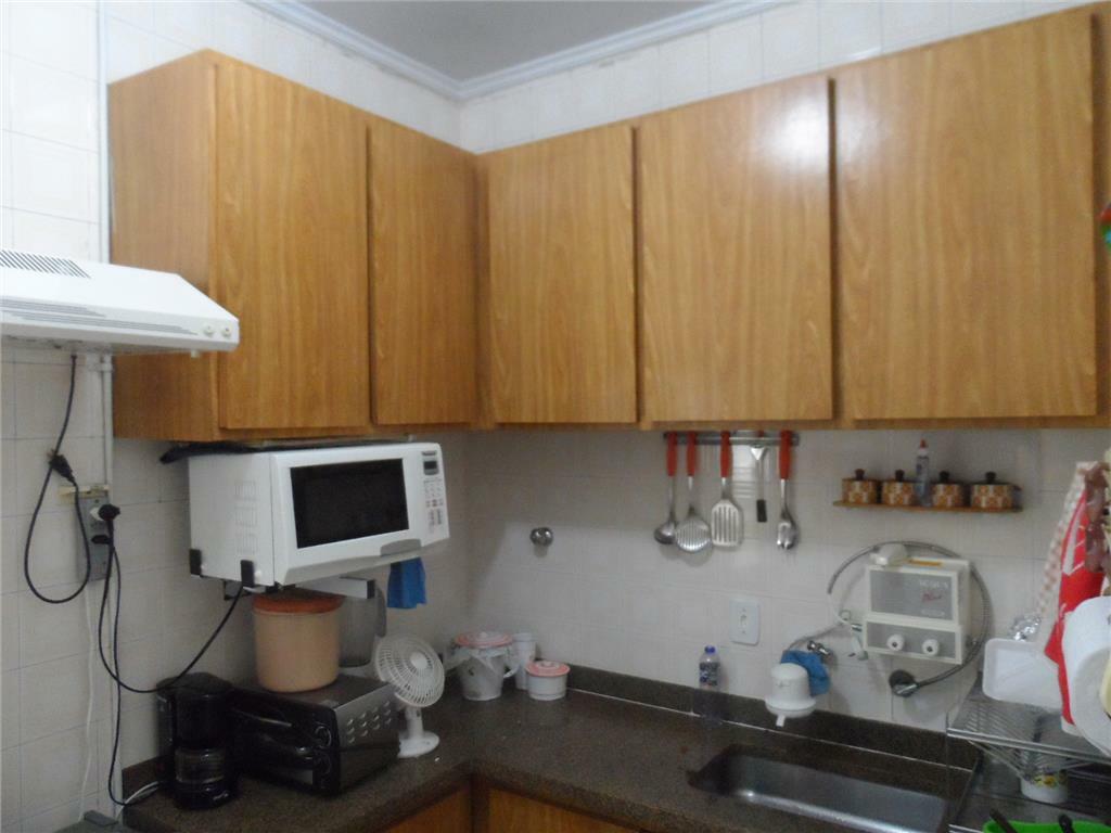 Apartamento à venda com 3 quartos, 71m² - Foto 2