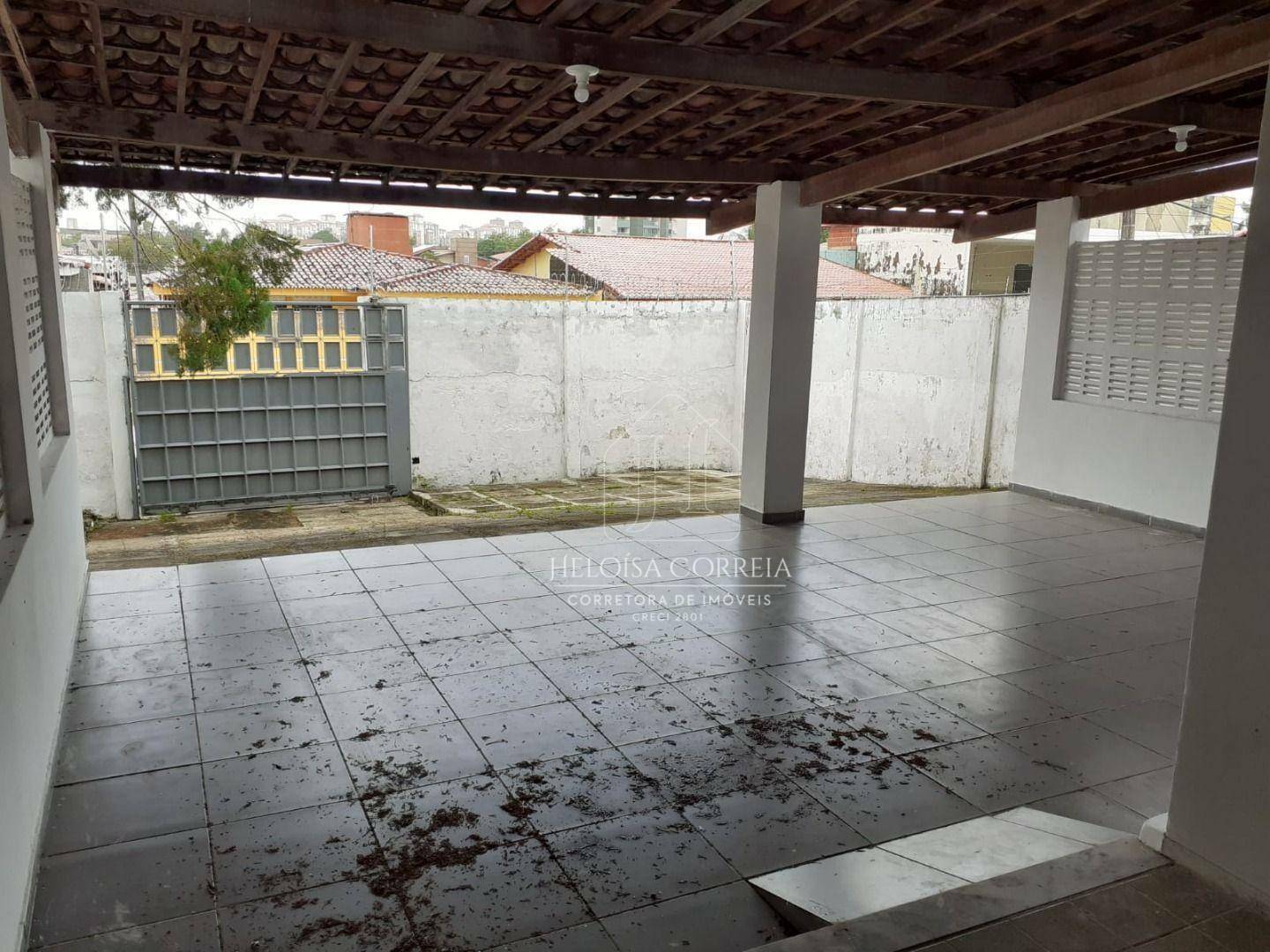 Casa para alugar com 3 quartos, 290m² - Foto 2