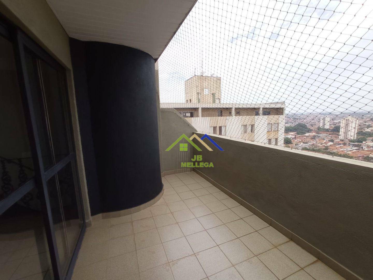 Apartamento à venda com 5 quartos, 206m² - Foto 19