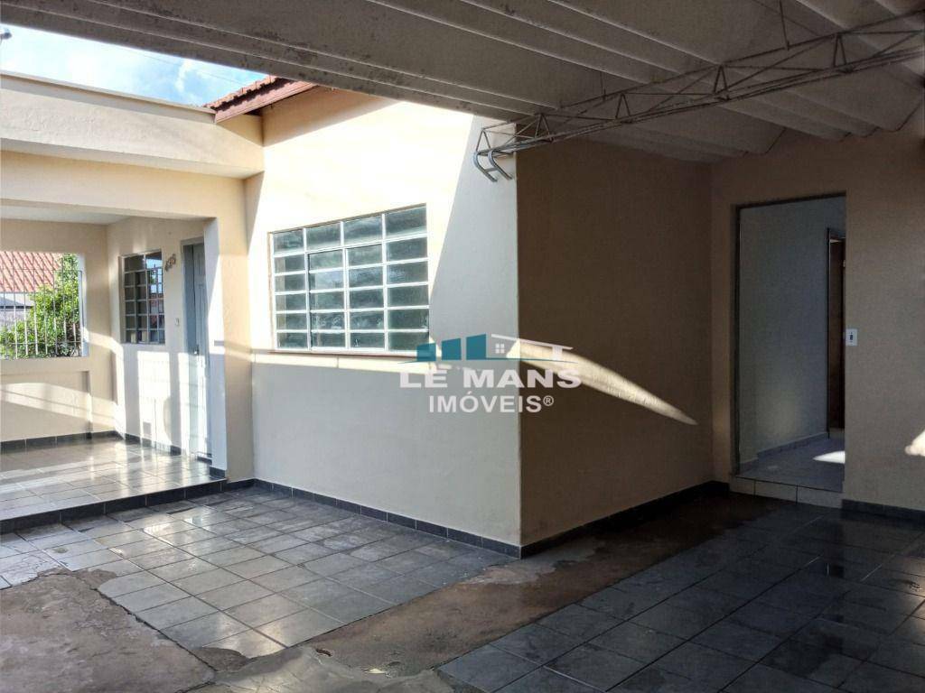 Casa à venda com 4 quartos, 130m² - Foto 3