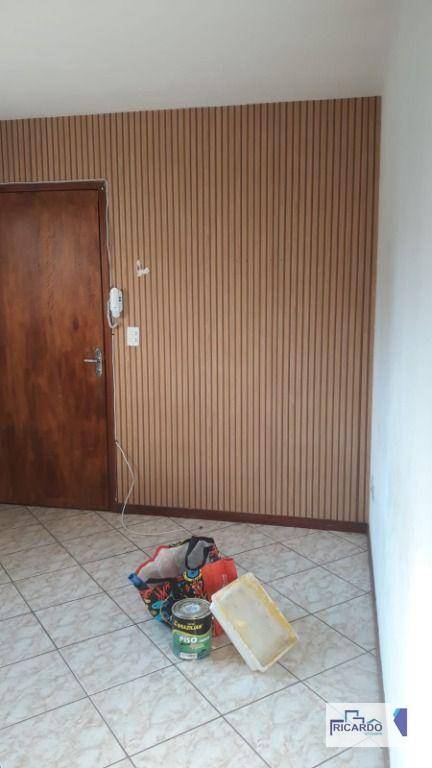 Apartamento para alugar com 2 quartos, 60m² - Foto 11