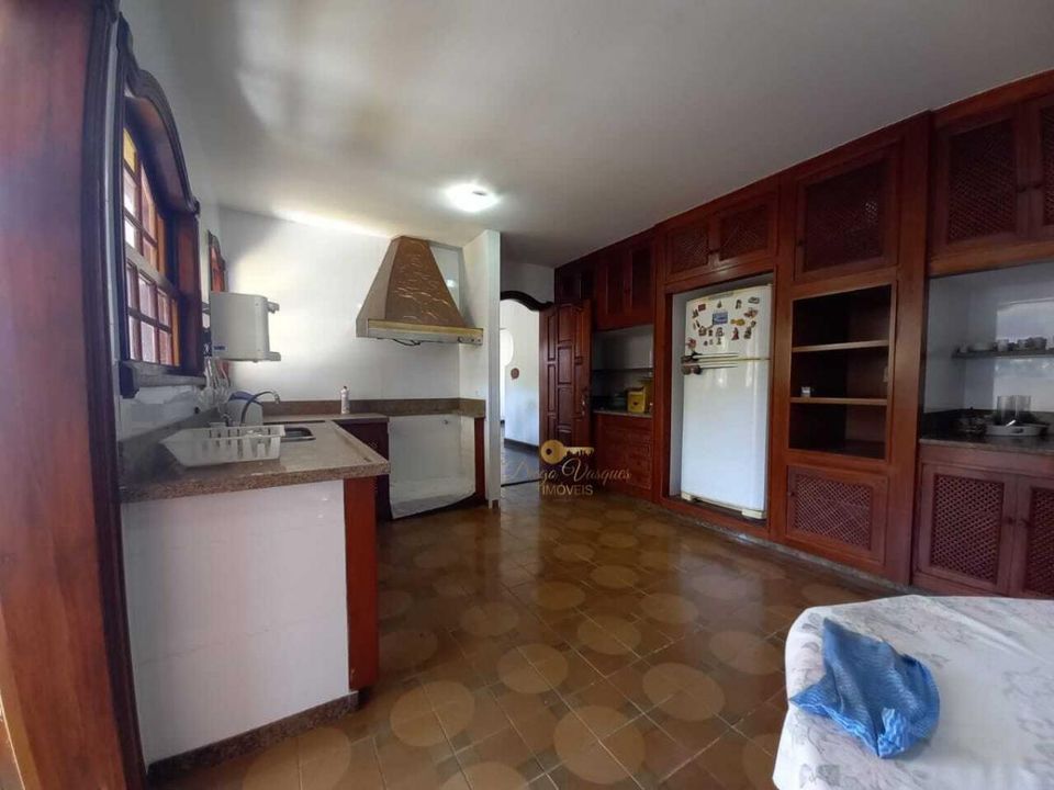 Casa à venda com 4 quartos, 3600m² - Foto 26