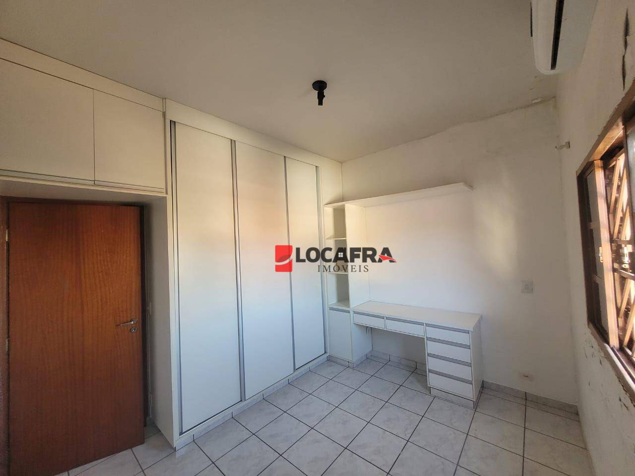 Sobrado à venda e aluguel com 3 quartos, 200m² - Foto 15