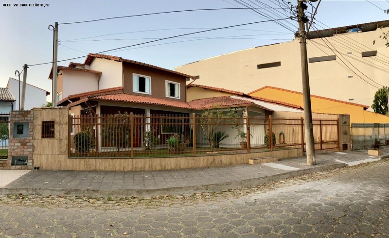 Casa, 4 quartos, 148 m² - Foto 1