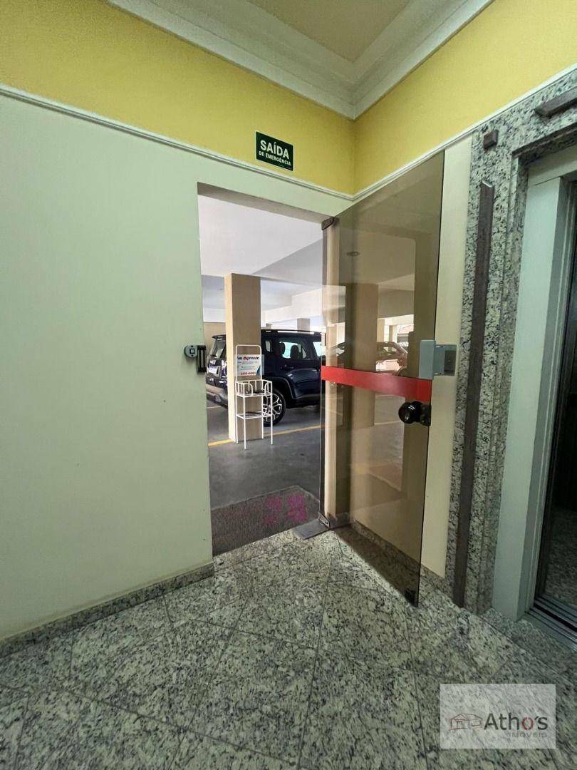 Apartamento à venda com 3 quartos, 110m² - Foto 9