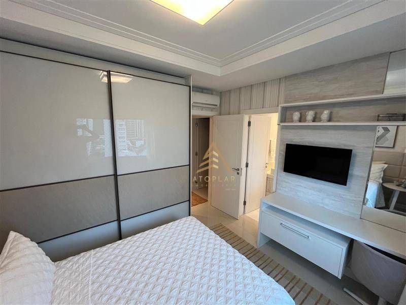 Apartamento à venda com 3 quartos, 179m² - Foto 15