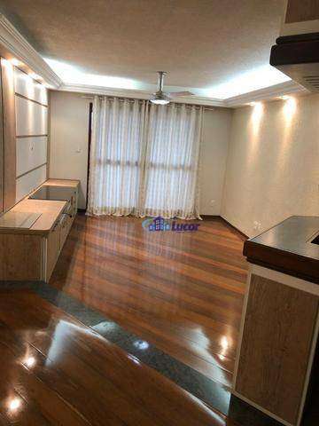 Apartamento à venda com 3 quartos, 160m² - Foto 1