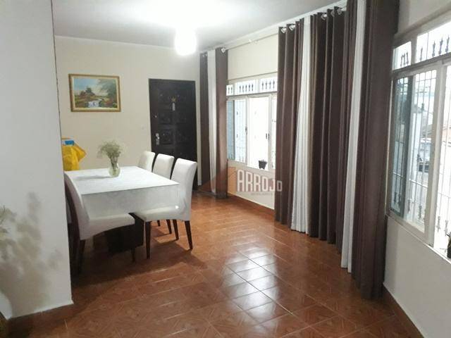 Casa à venda com 2 quartos, 115m² - Foto 11