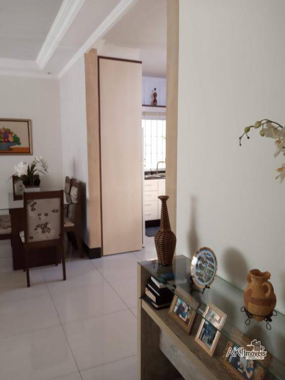 Casa à venda com 3 quartos, 120m² - Foto 14