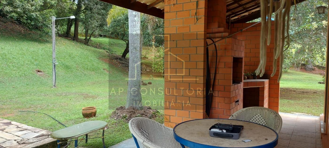 Chácara à venda com 4 quartos, 250m² - Foto 17