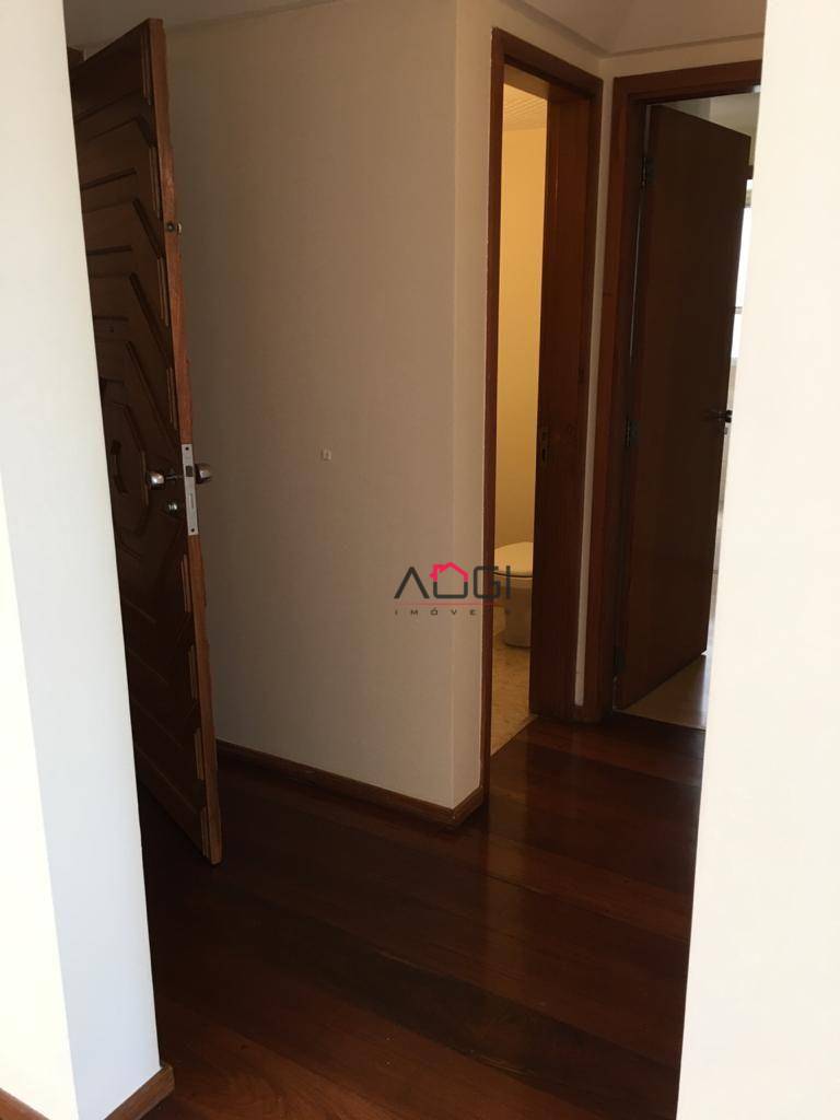 Apartamento para alugar com 3 quartos, 97m² - Foto 10