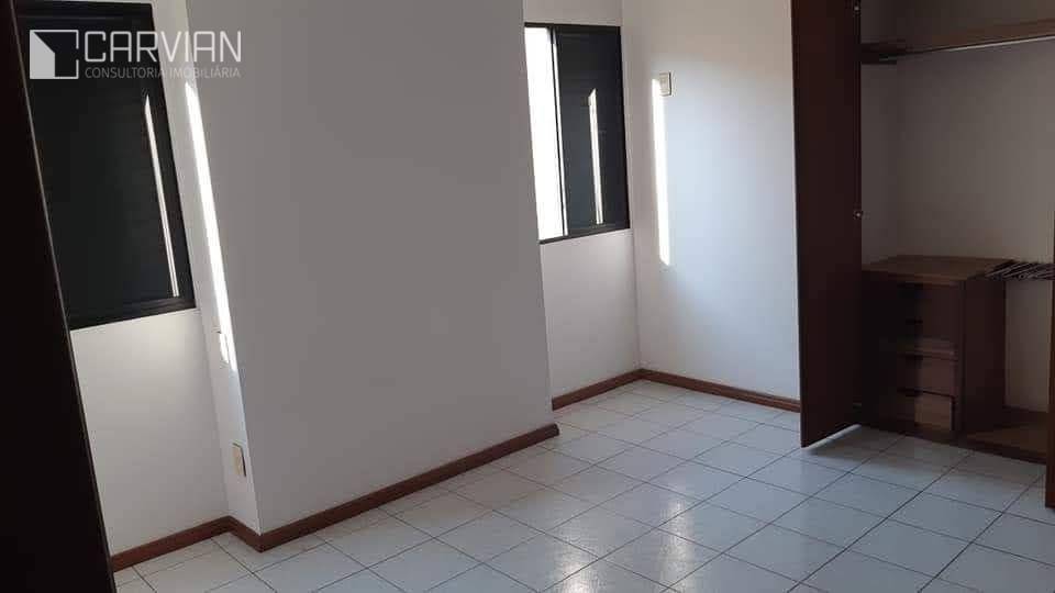 Apartamento à venda com 4 quartos, 140m² - Foto 15