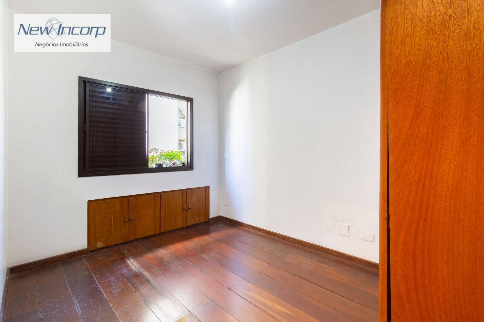 Apartamento à venda com 4 quartos, 200m² - Foto 25