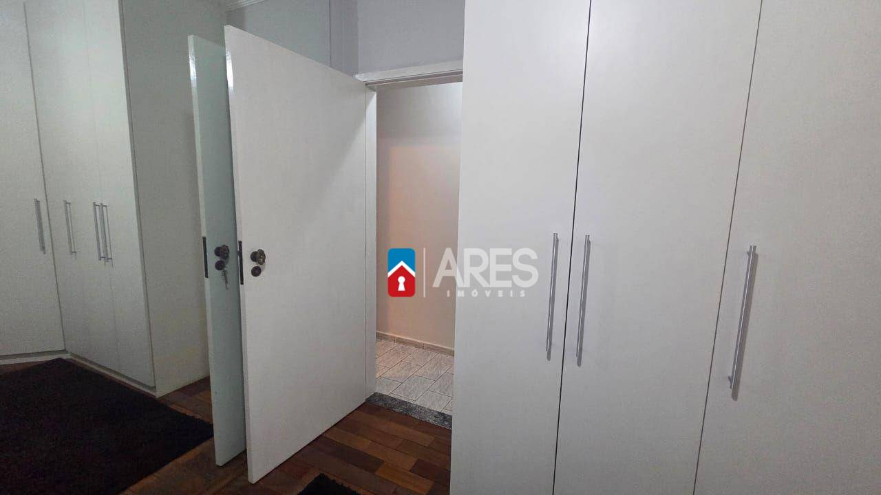Casa para alugar com 3 quartos, 175m² - Foto 11