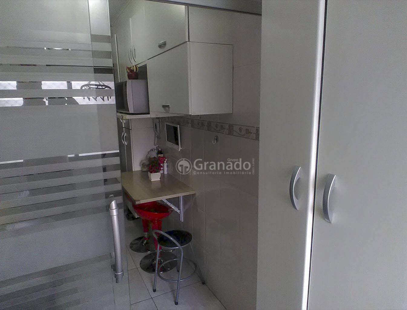 Apartamento à venda com 3 quartos, 65m² - Foto 2