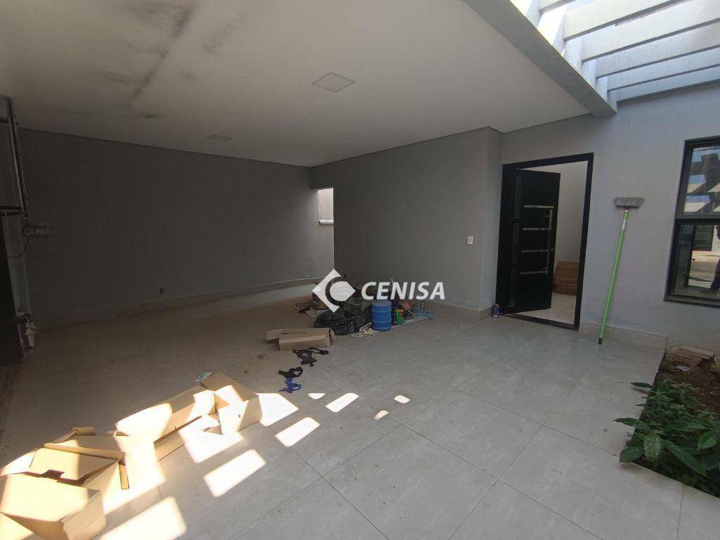 Casa à venda com 4 quartos, 127m² - Foto 3