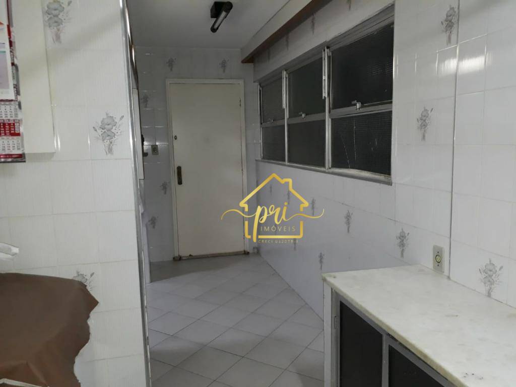 Apartamento à venda com 3 quartos, 200m² - Foto 20