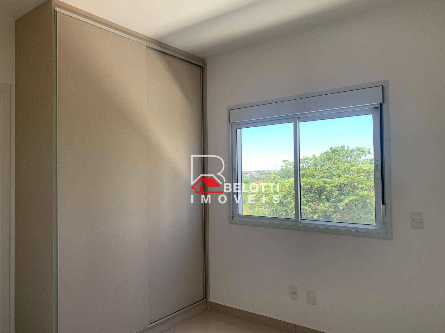 Apartamento para alugar com 3 quartos, 151m² - Foto 2