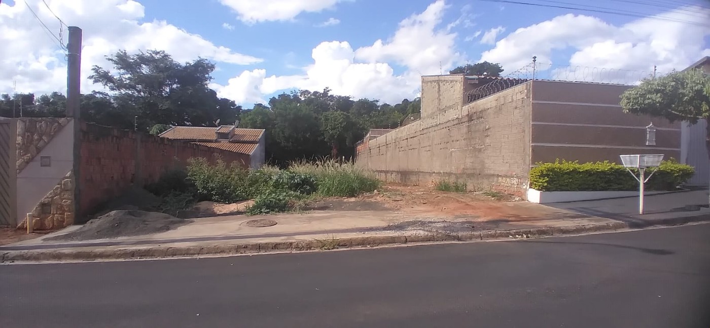 Terreno à venda, 385m² - Foto 1