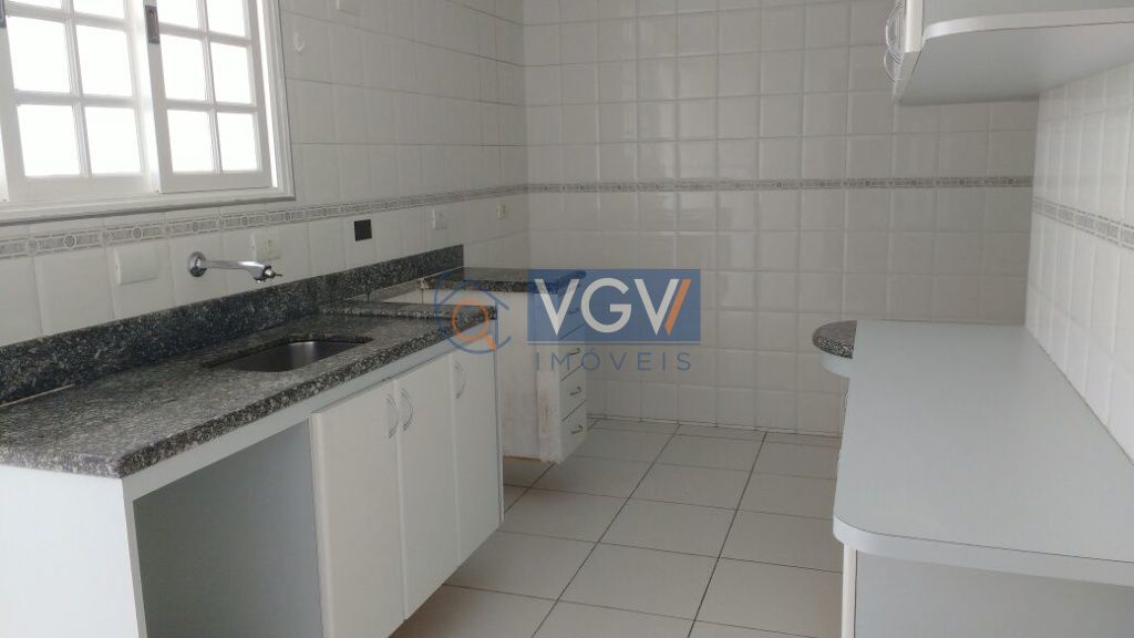 Apartamento para alugar com 2 quartos, 65m² - Foto 4