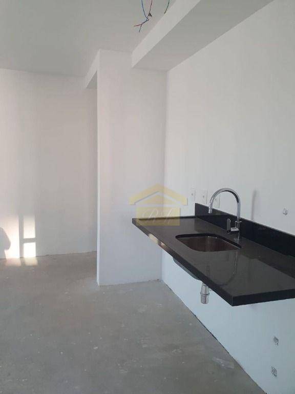 Apartamento à venda com 2 quartos, 70m² - Foto 2