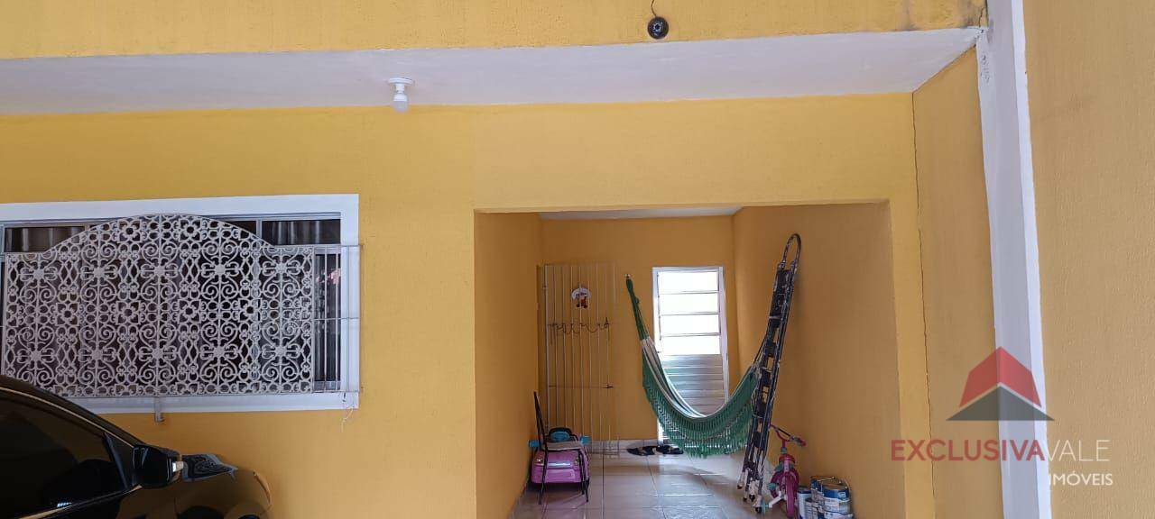 Casa à venda com 3 quartos, 310m² - Foto 2