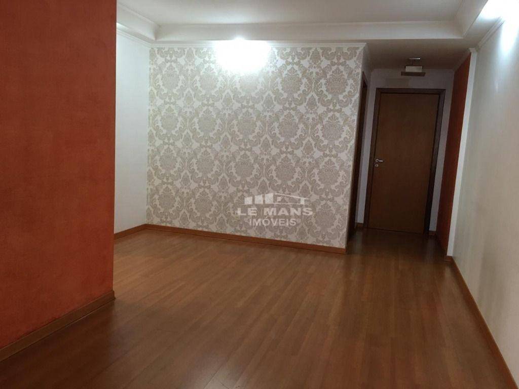 Apartamento à venda com 3 quartos, 97m² - Foto 2