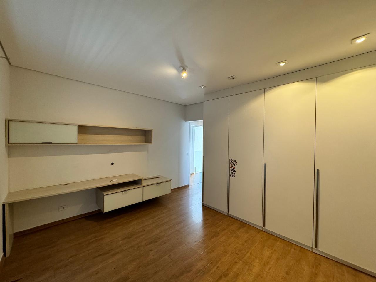 Casa de Condomínio para alugar com 3 quartos, 360m² - Foto 19