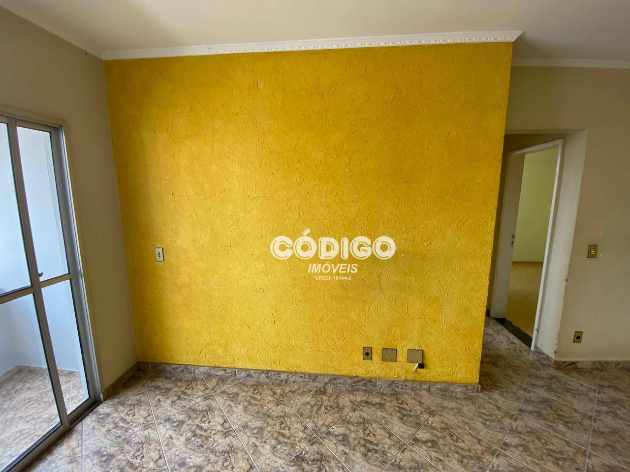 Apartamento à venda com 2 quartos, 64m² - Foto 1