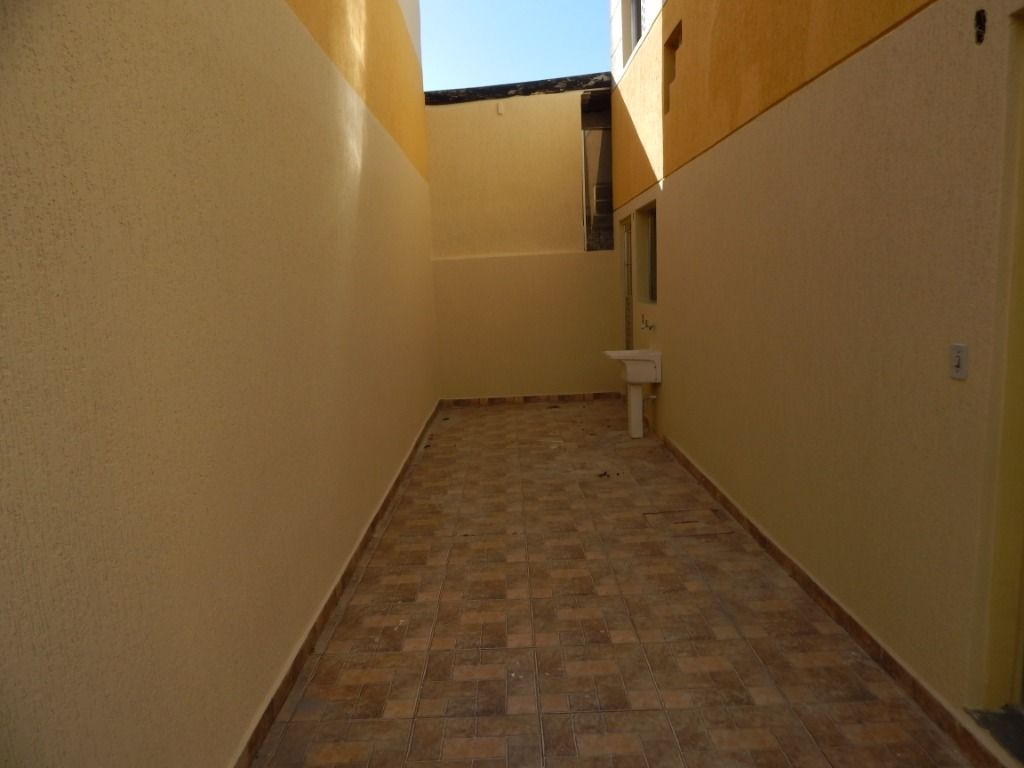 Sobrado para alugar com 2 quartos, 55m² - Foto 2