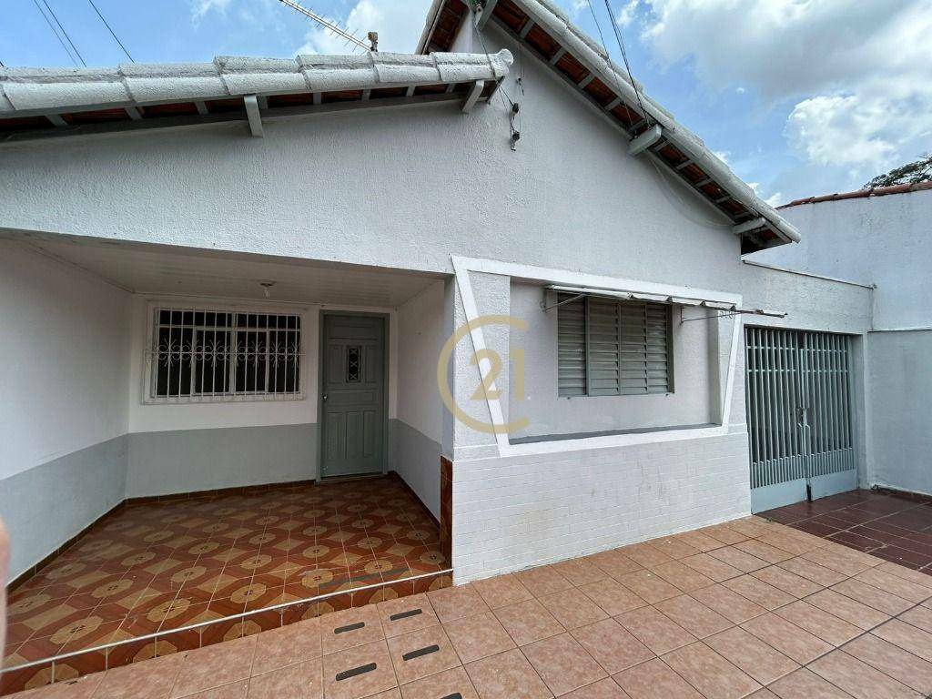 Casa à venda com 2 quartos, 158m² - Foto 1