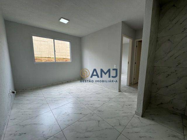 Apartamento à venda com 2 quartos, 42m² - Foto 3