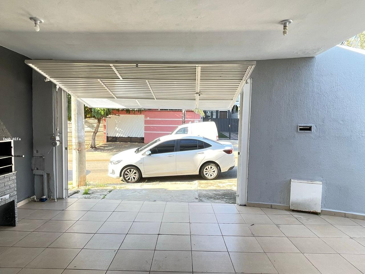 Casa à venda com 2 quartos, 50m² - Foto 2