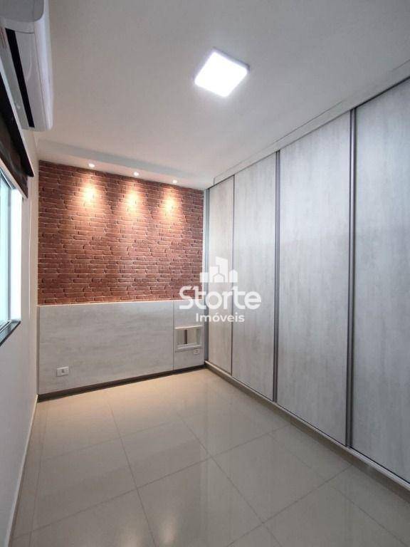 Casa à venda com 3 quartos, 220m² - Foto 14