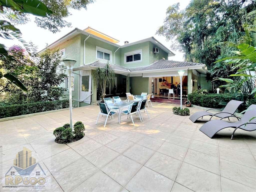 Casa de Condomínio à venda com 4 quartos, 553m² - Foto 1