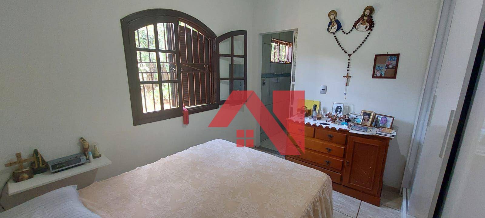 Chácara à venda com 4 quartos, 400m² - Foto 4