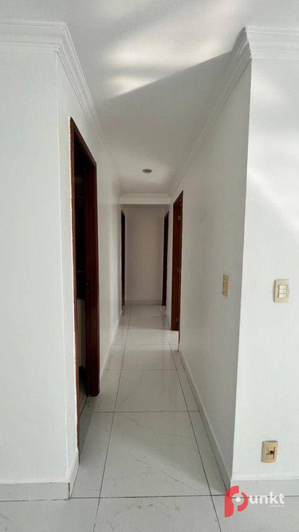 Apartamento para alugar com 3 quartos, 101m² - Foto 12