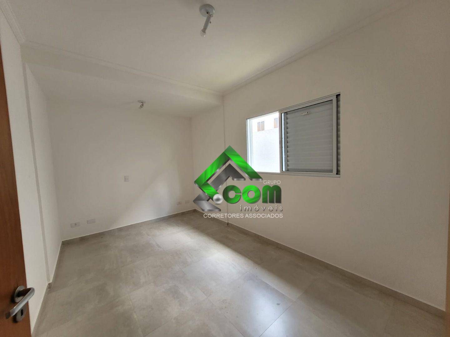 Casa à venda com 2 quartos, 110m² - Foto 11