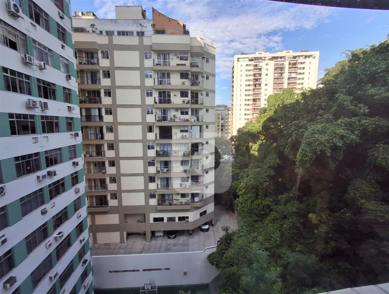 Apartamento à venda com 1 quarto, 55m² - Foto 1