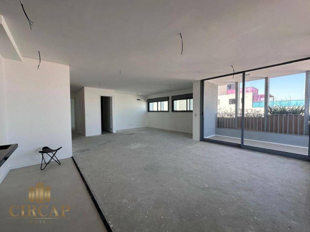 Apartamento à venda com 2 quartos, 96m² - Foto 2