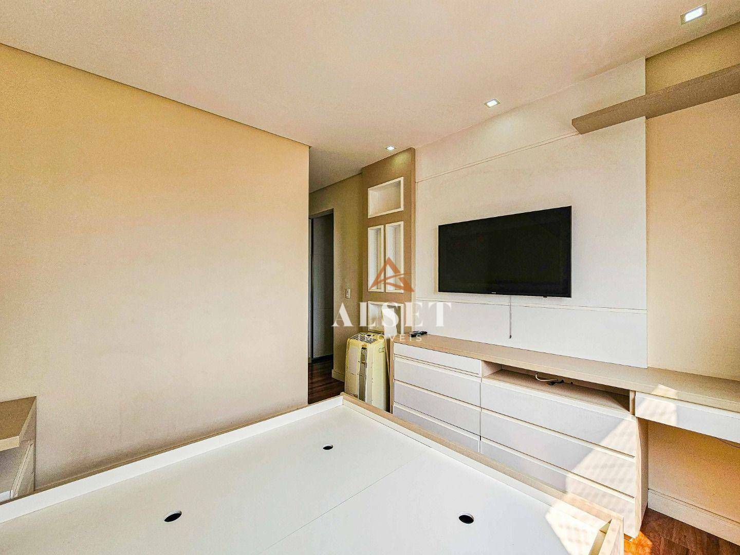 Apartamento à venda com 3 quartos, 154m² - Foto 28