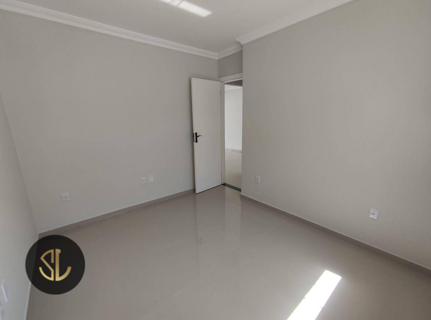 Casa à venda com 2 quartos, 65m² - Foto 12